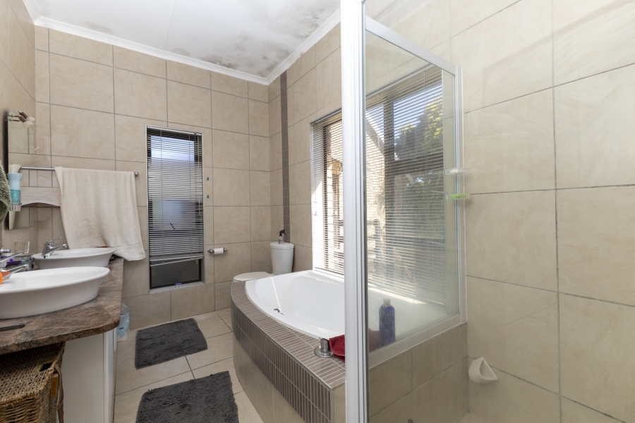 4 Bedroom Property for Sale in Forest Downs Eastern Cape